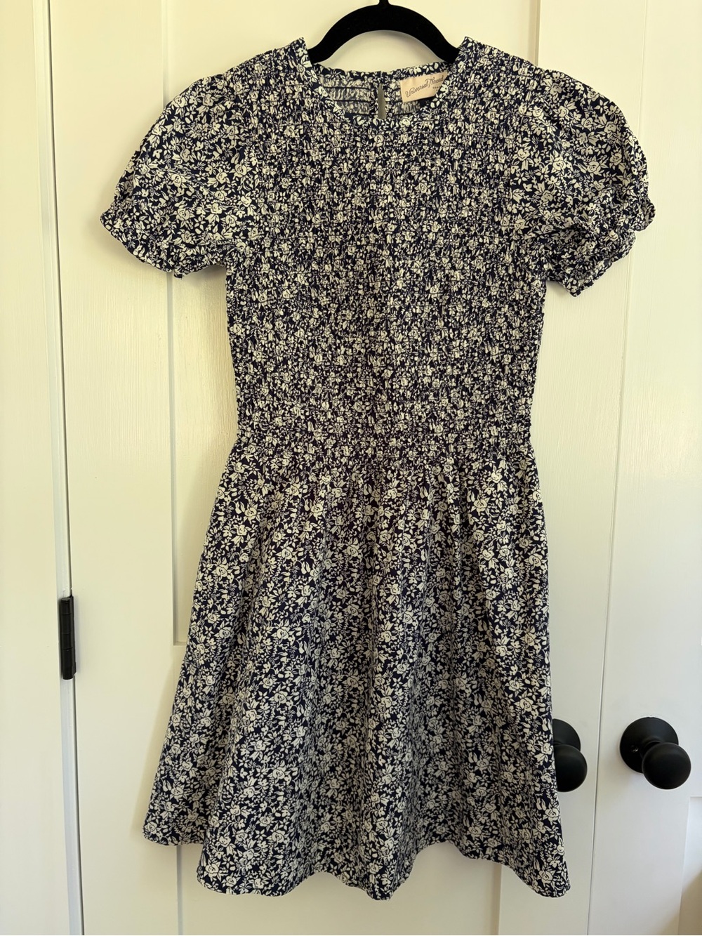 Universal Thread Women’s Smocked Floral Dress Size XS